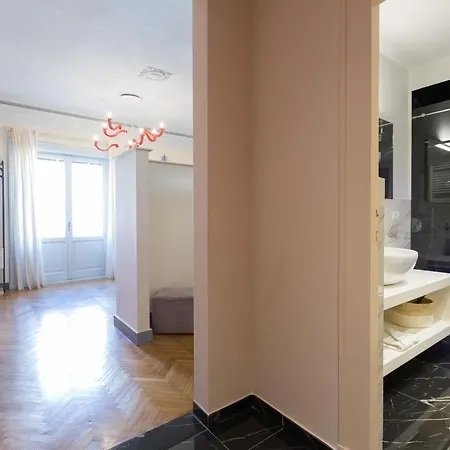 Tritone 125 Гостевой дом 4*