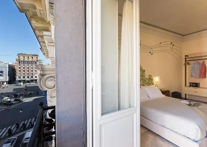 Tritone 125 בית הארחה רומא