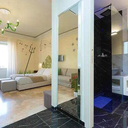 Tritone 125 Rome