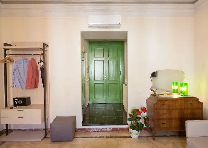 Tritone 125 4* 로마