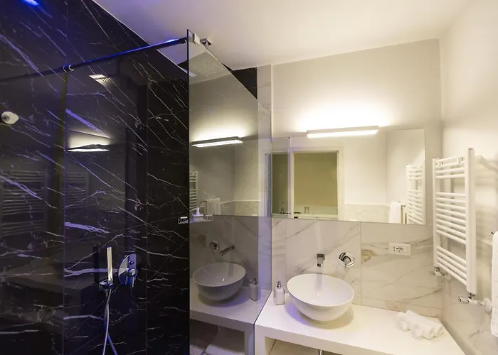 Tritone 125 게스트하우스